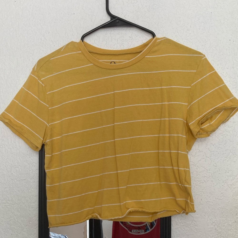 Yellow and White Stripped Cropped T-shirt